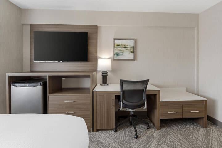 Room 54 of 69