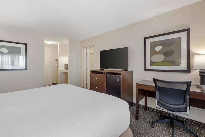 Room 47 of 69