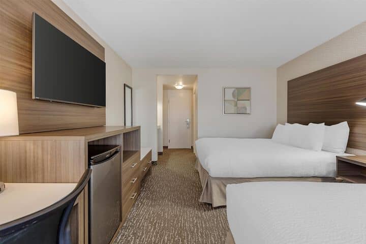 Room 48 of 69