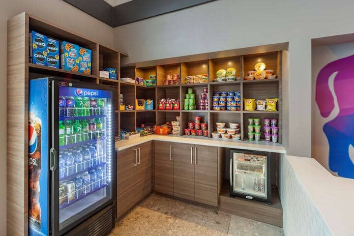 Snack bar